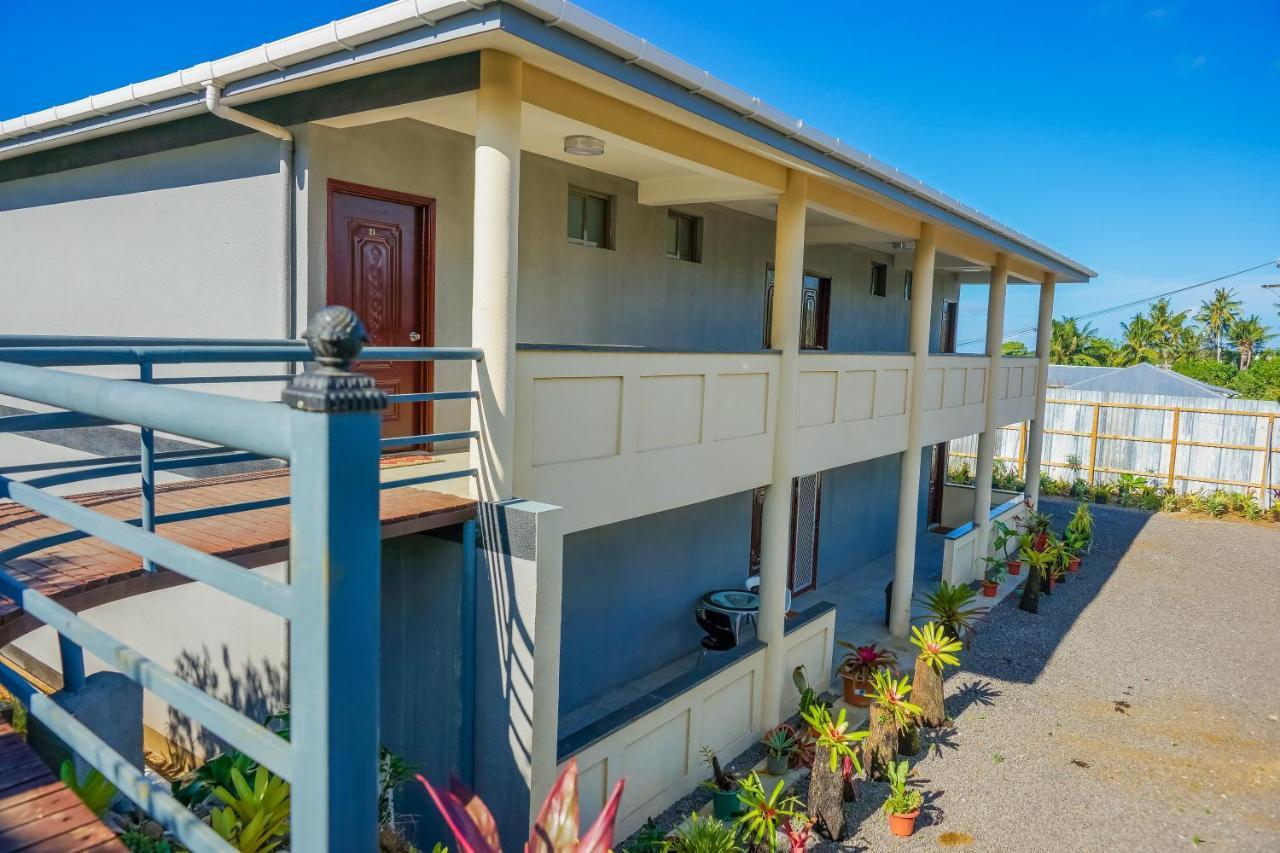 Lynn'S Getaway Hotel 아피아 외부 사진
